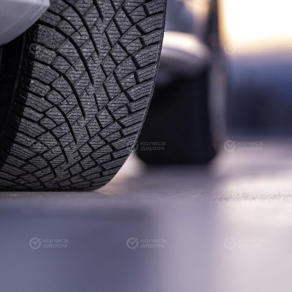 Шина Nokian Tyres Hakkapeliitta R5 SUV 215/70 R16 100R в Чебоксарах