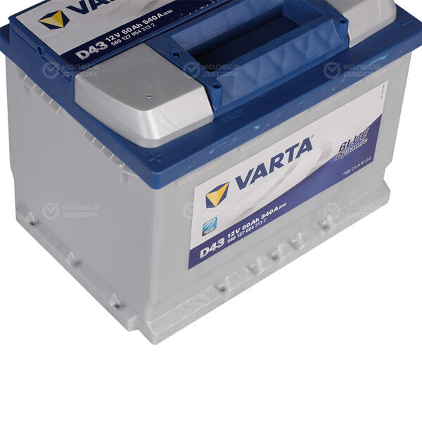 Автомобильный аккумулятор Varta Blue Dynamic D43 60 Ач прямая полярность L2 в Златоусте