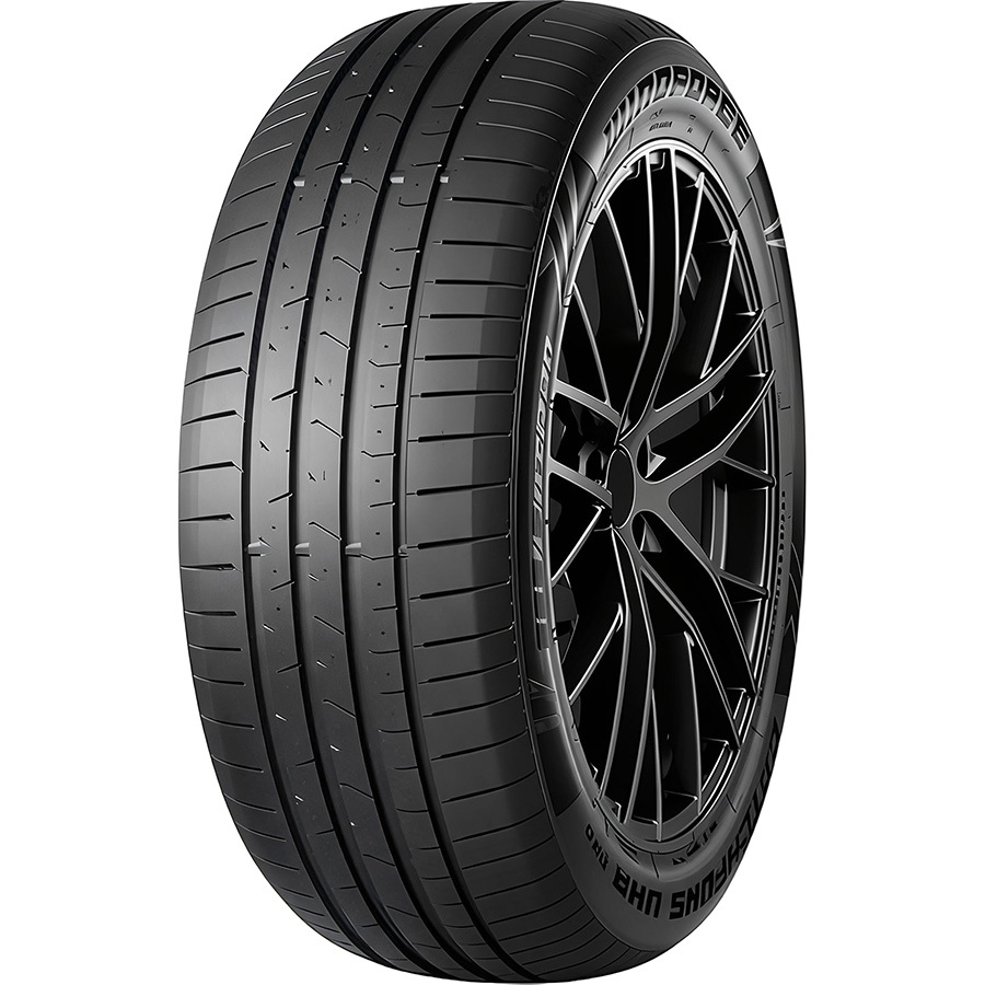Catchfors UHP Pro 235/40 R18 95Y