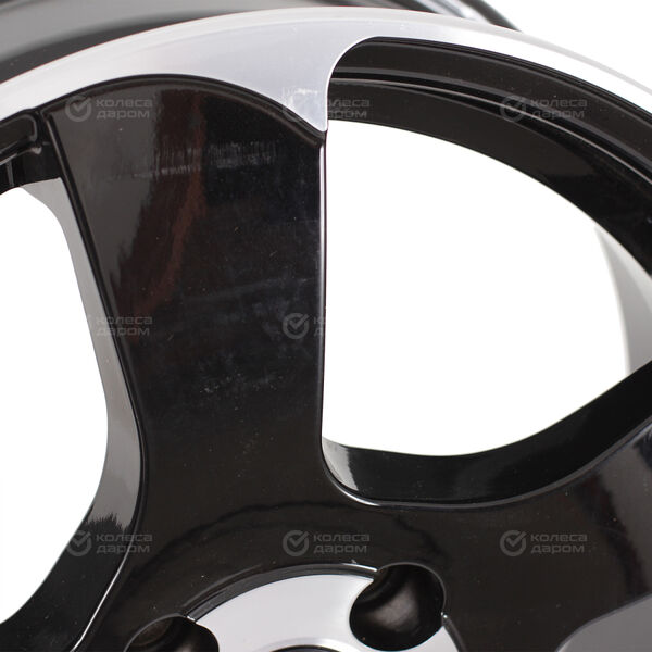 Колесный диск СКАД Акула  6xR16 4x100 ET50 DIA60.1 (уценка) черный глянцевый с полированной лицевой поверхностью в Белебее