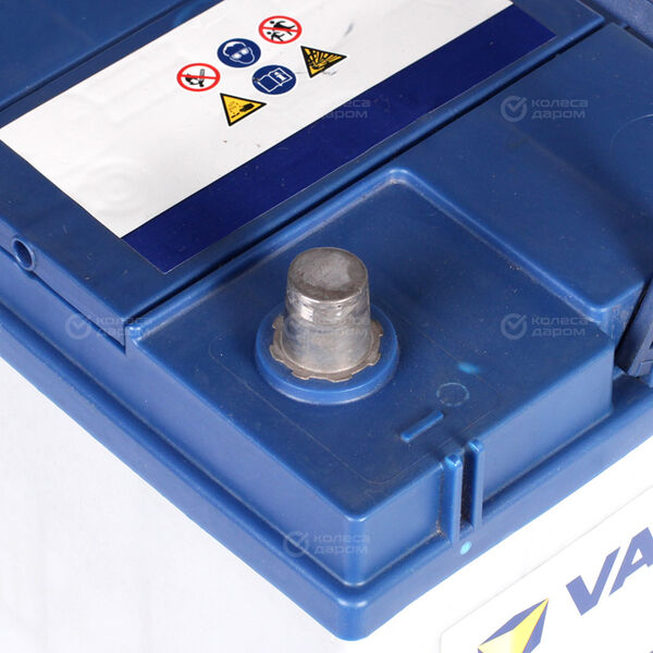 Автомобильный аккумулятор Varta Blue Dynamic 595 404 083 95 Ач обратная полярность D31L в Тобольске