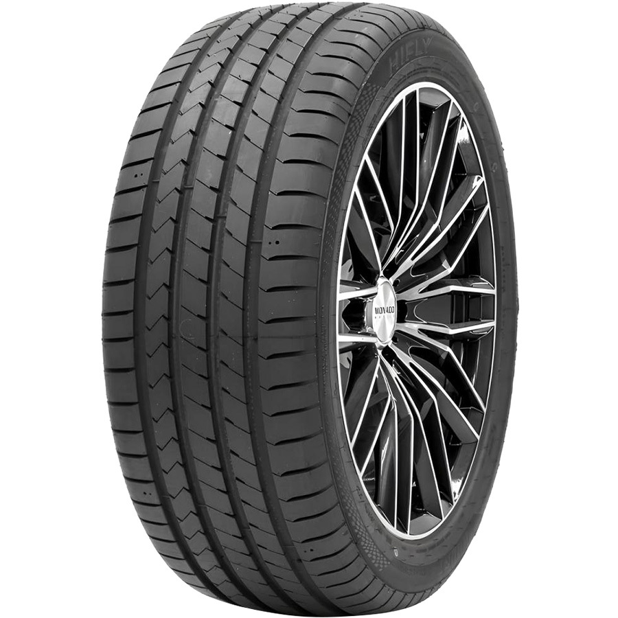 HF 820 215/50 R17 95W